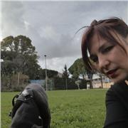 Es:insegnante di spagnolo impartisce lezioni di spagnolo a studenti di qualsiasi liceo